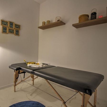 Le Breuil  Suite Blue Jacuzzi المظهر الخارجي الصورة